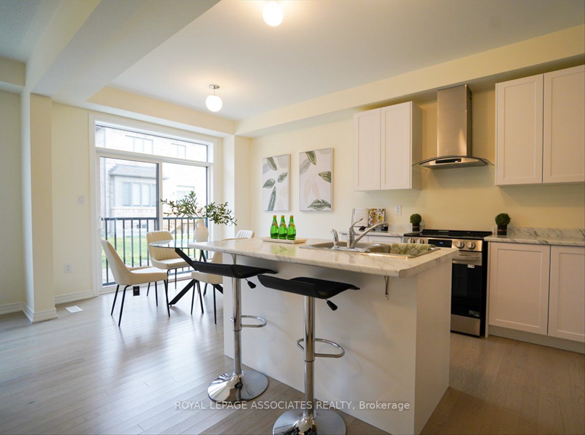 20 Littlewood Dr