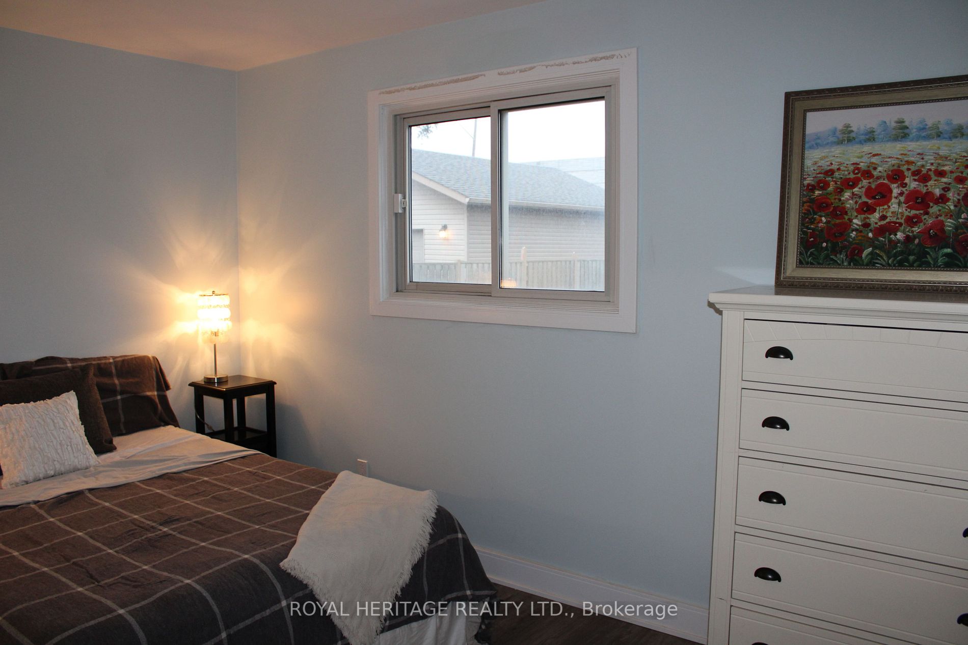 888 Marinet Cres
