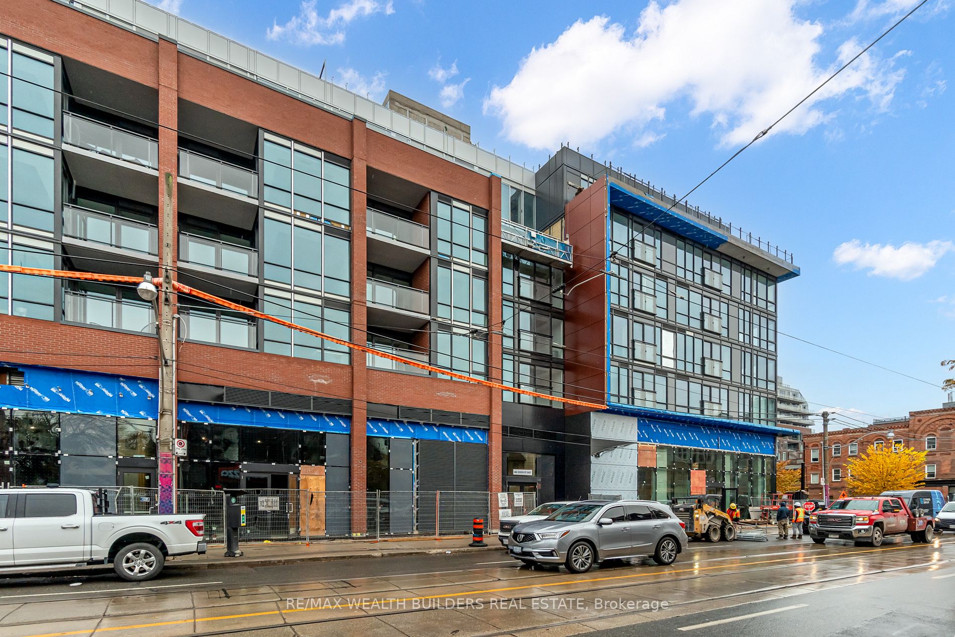 665 Queen St E, #201