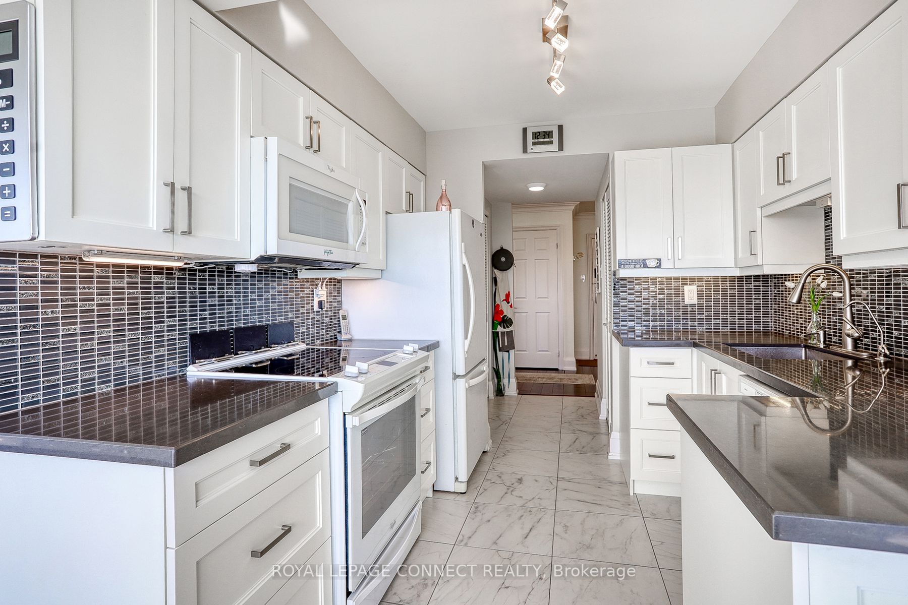 1890 Valley Farm Rd, #1012