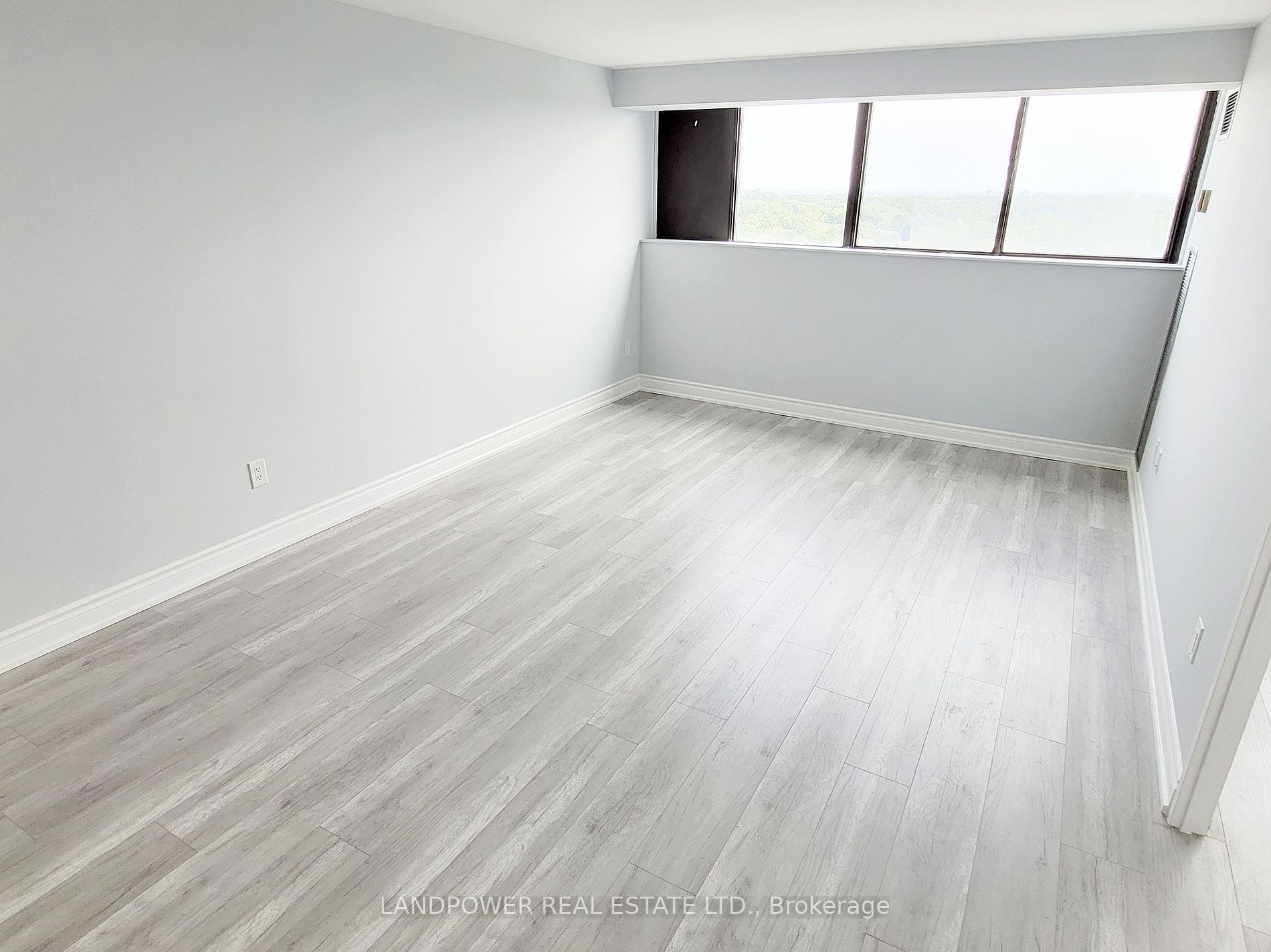 10 Tapscott Rd, #1011