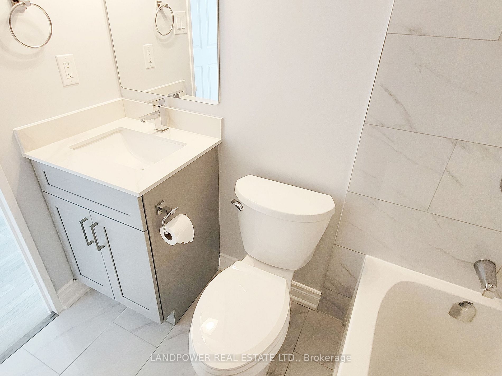 10 Tapscott Rd, #1011