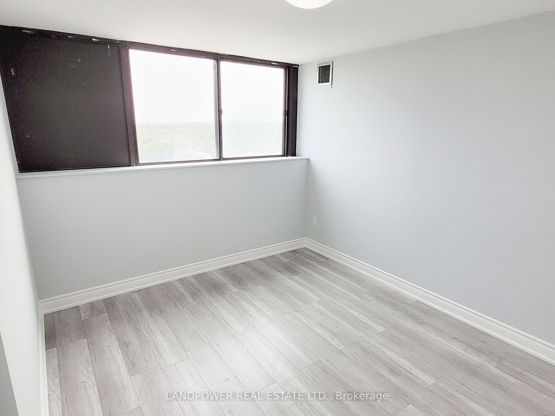 10 Tapscott Rd, #1011