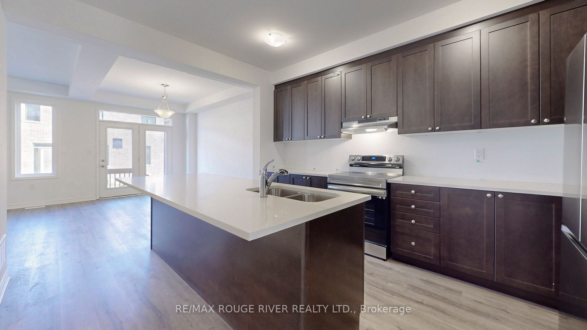 3061 Paperbirch Tr