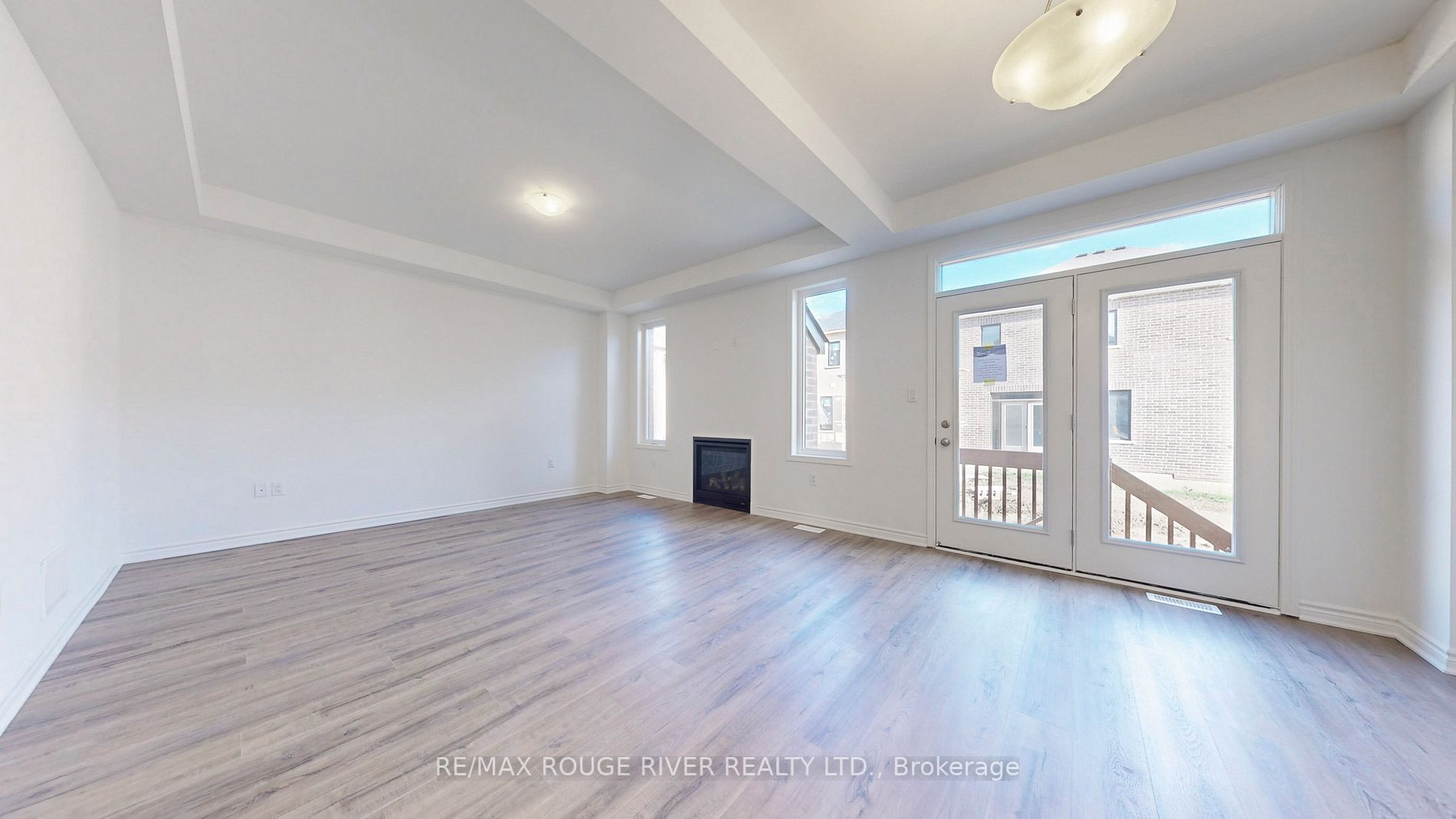 3061 Paperbirch Tr