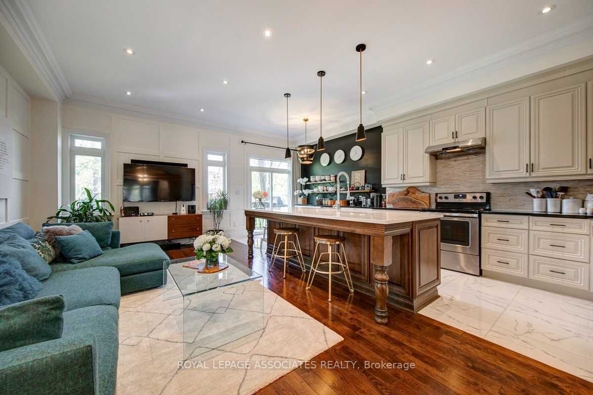 181 Kennedy Rd