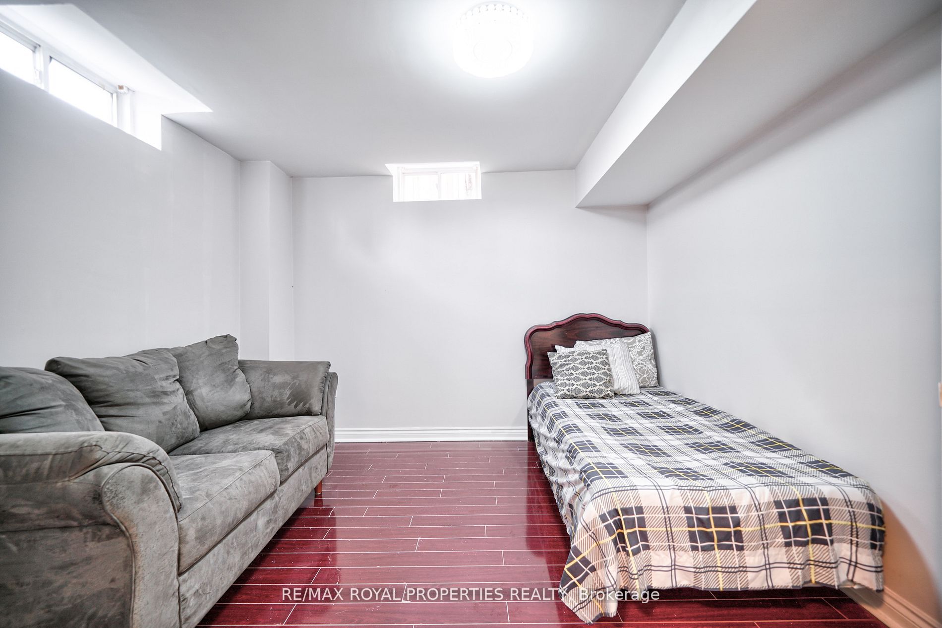 26 Dali Cres