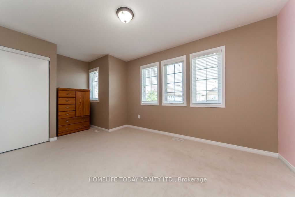70 William Cowles Dr
