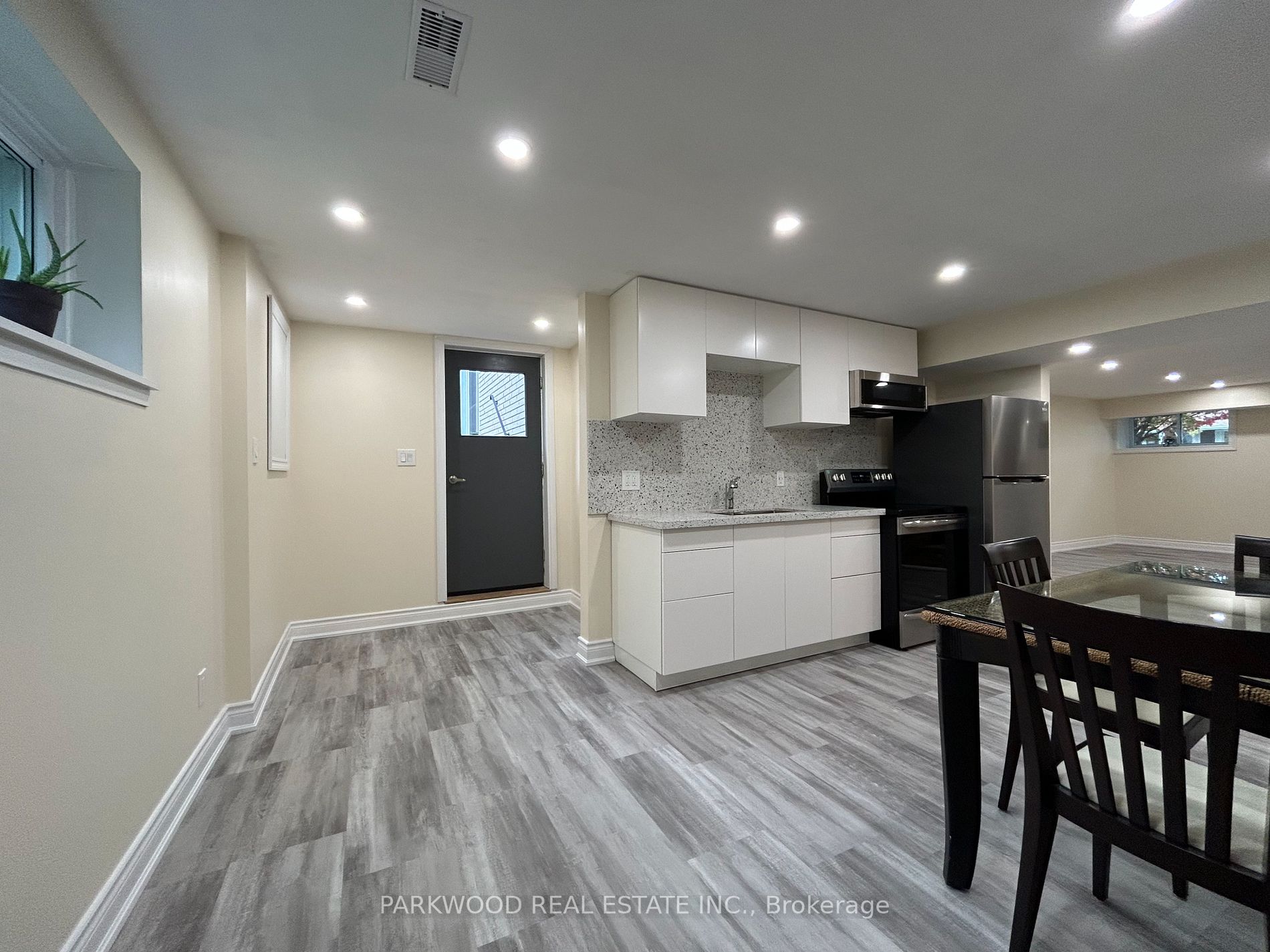 16 Burrells Rd E, #2Levbas