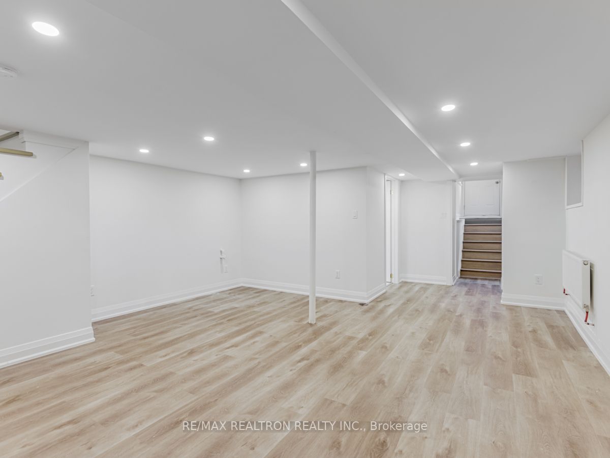 123 Browning Ave