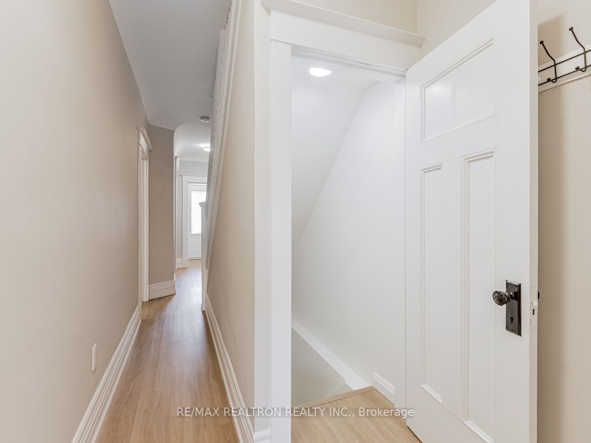123 Browning Ave