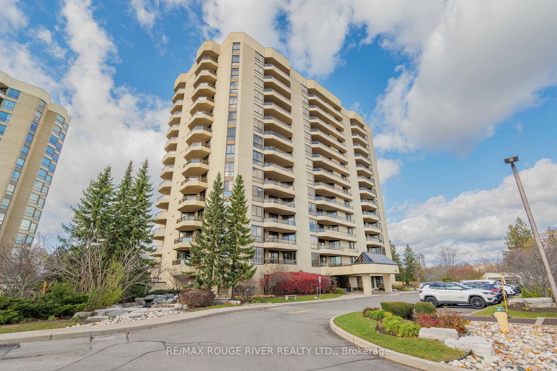 900 Wilson Rd N, #1206