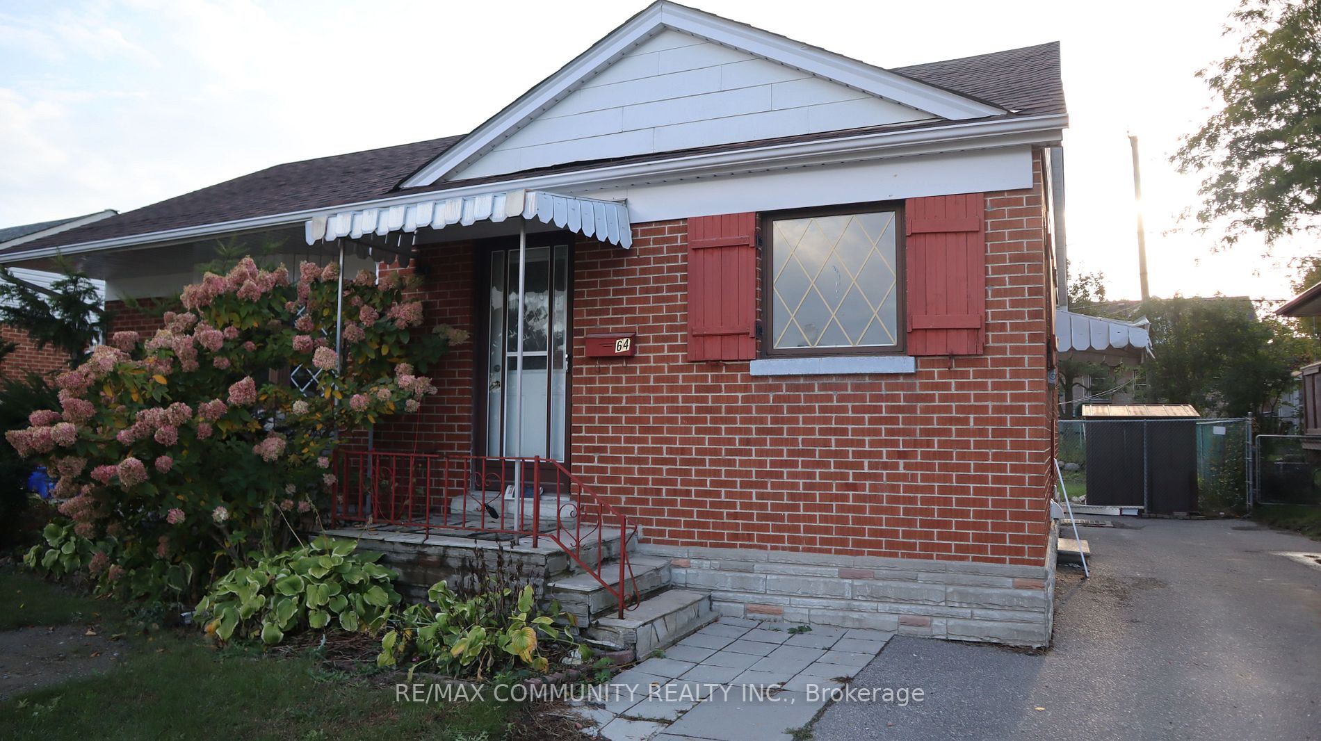 64 Admiral Rd