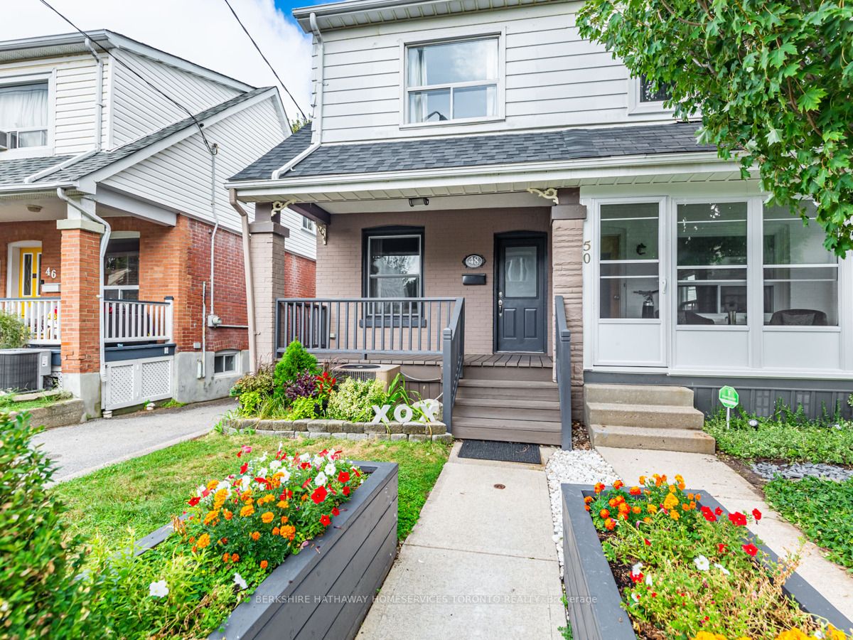 48 Queensdale Ave
