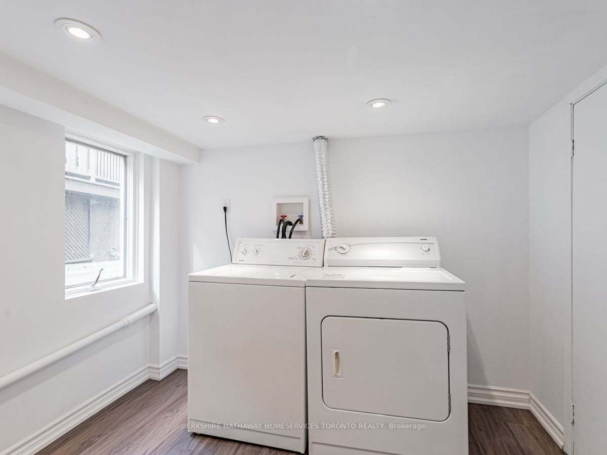 48 Queensdale Ave