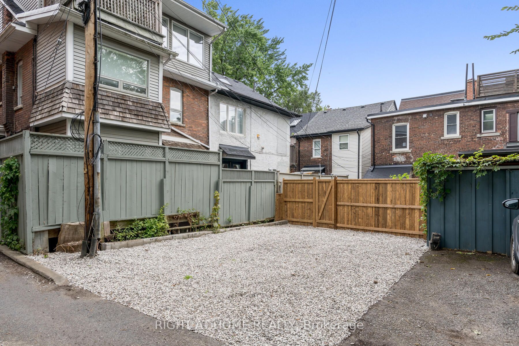 726 Logan Ave