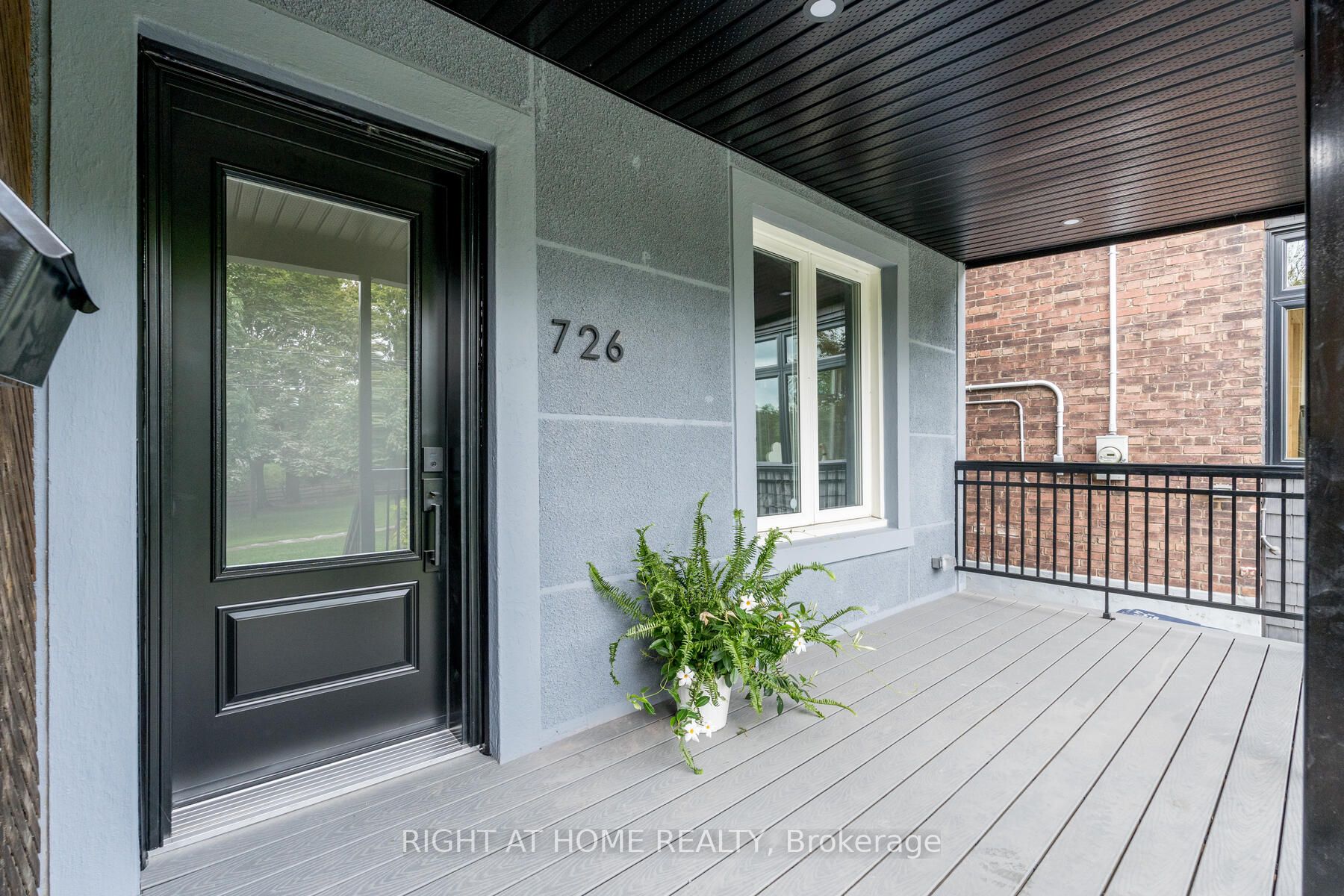 726 Logan Ave