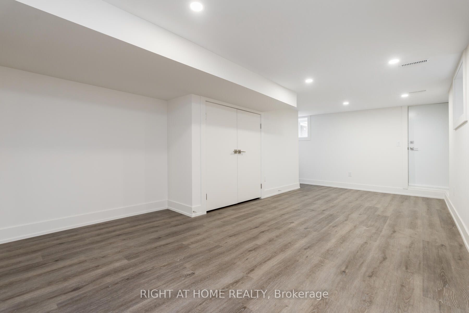 726 Logan Ave