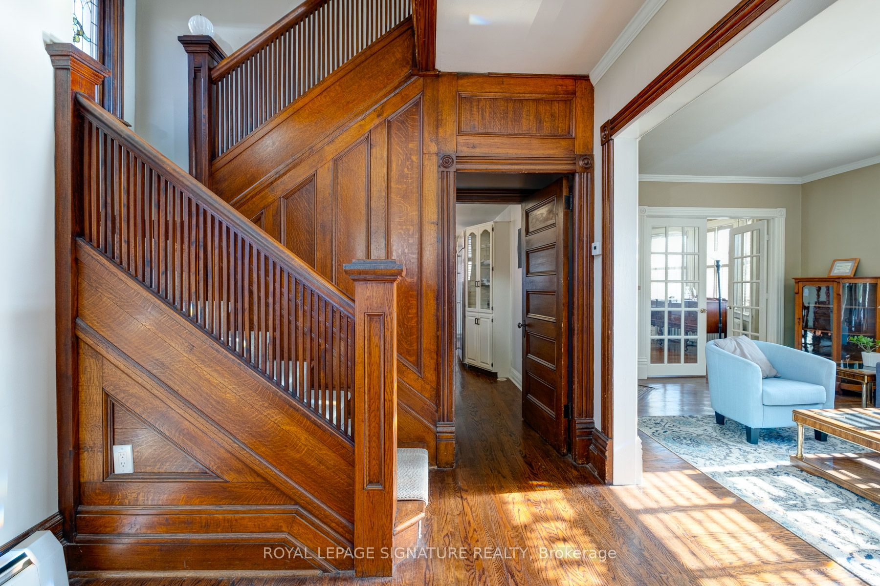 225 King St