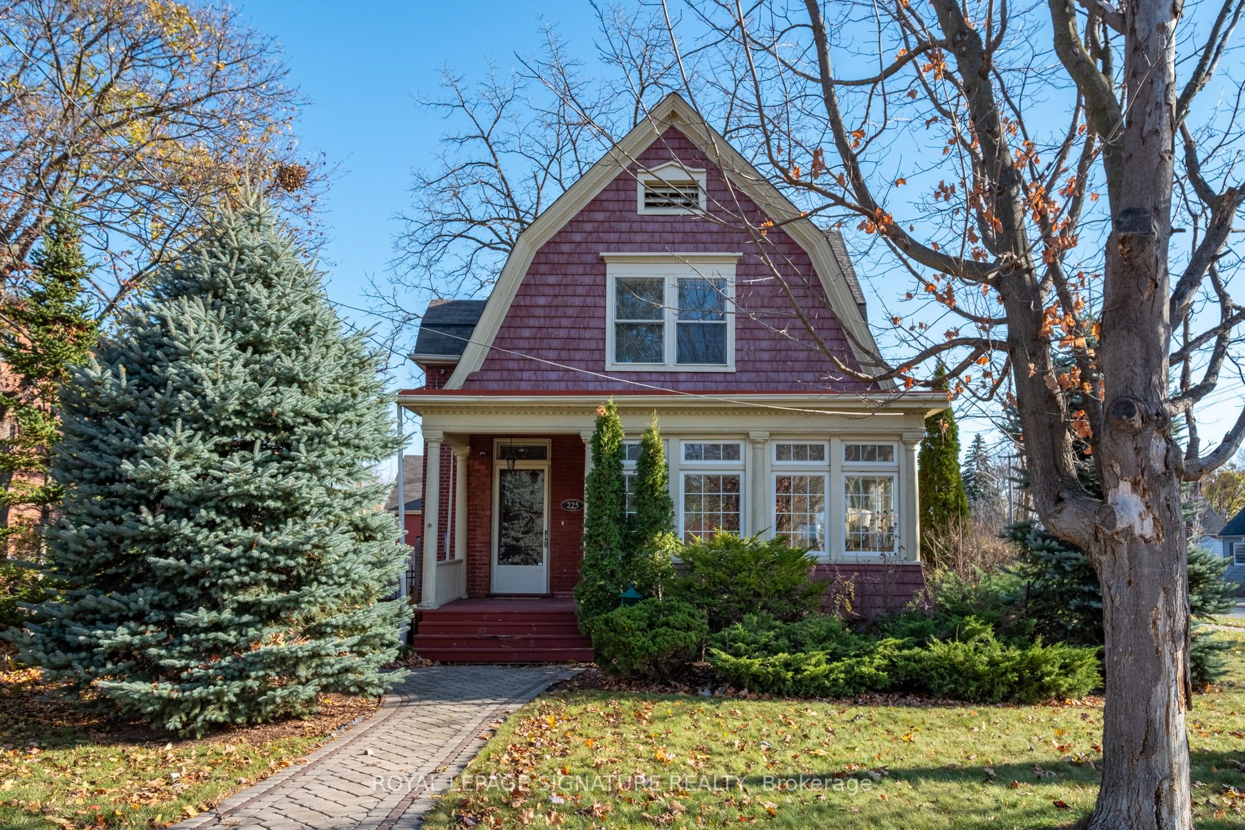 225 King St