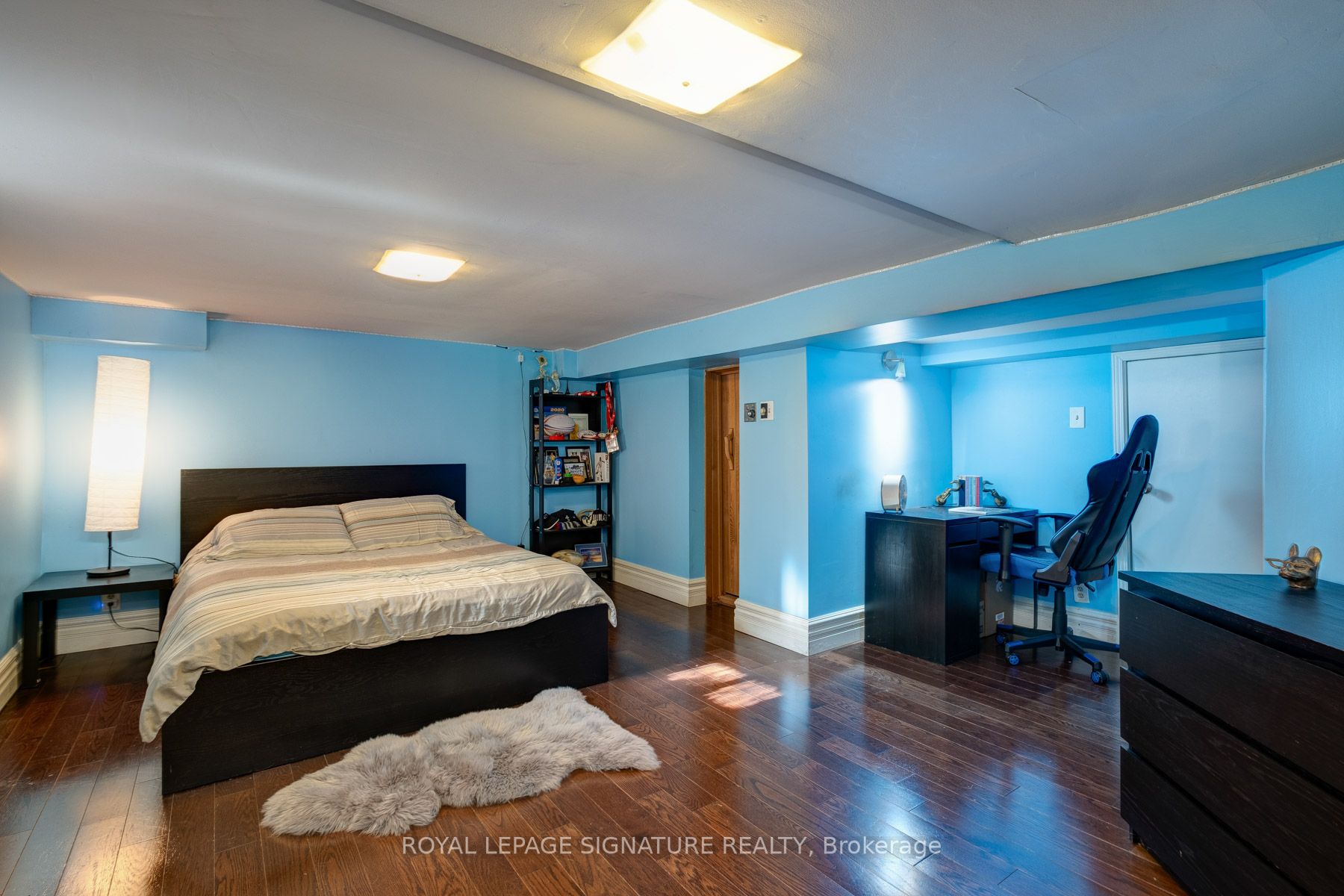 225 King St