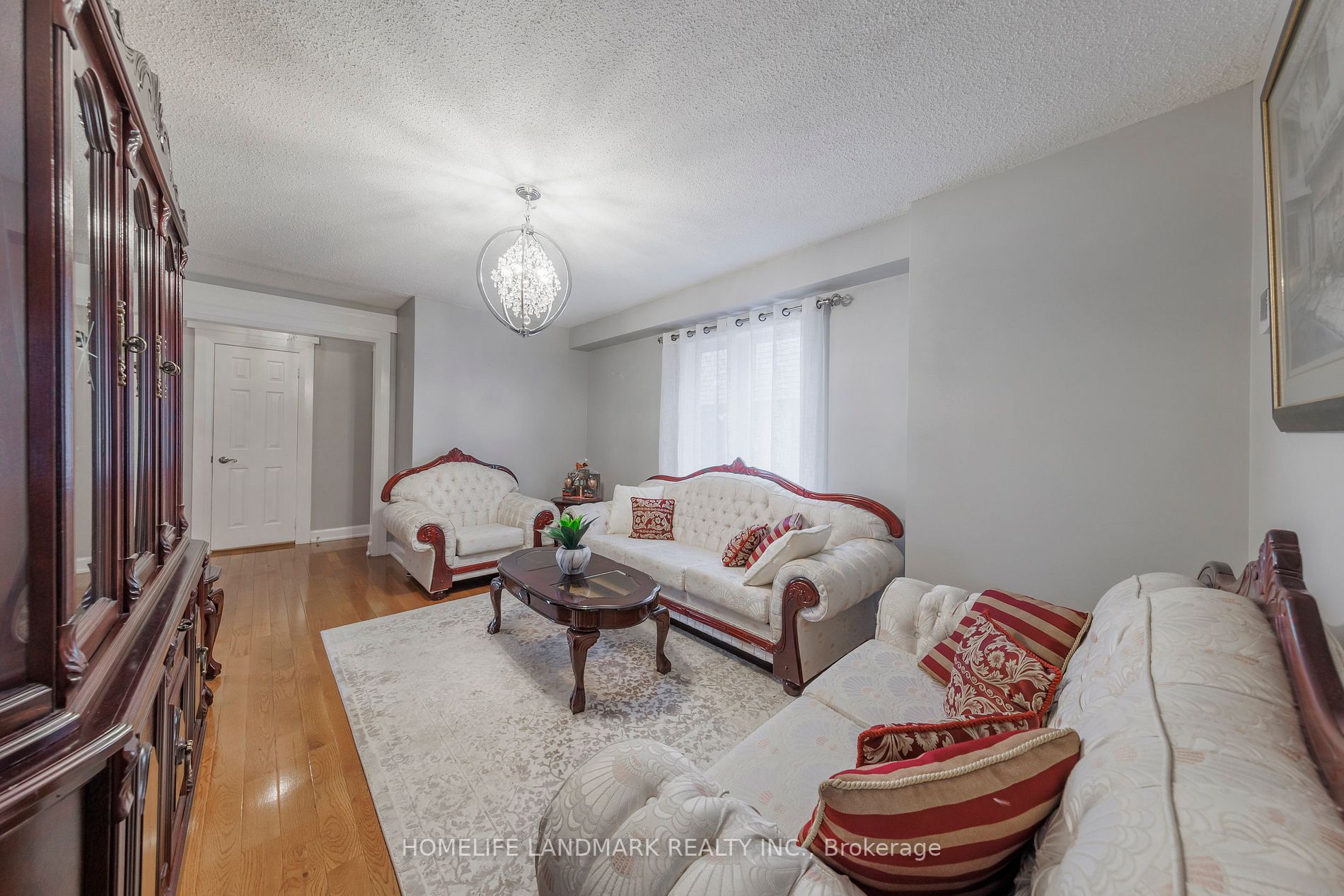 6 Wood Dr