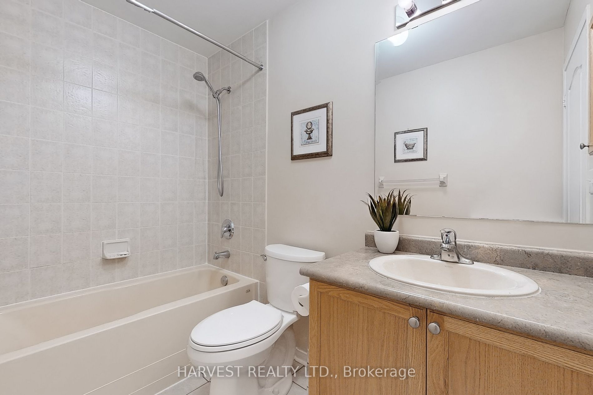 3 Tozer Cres