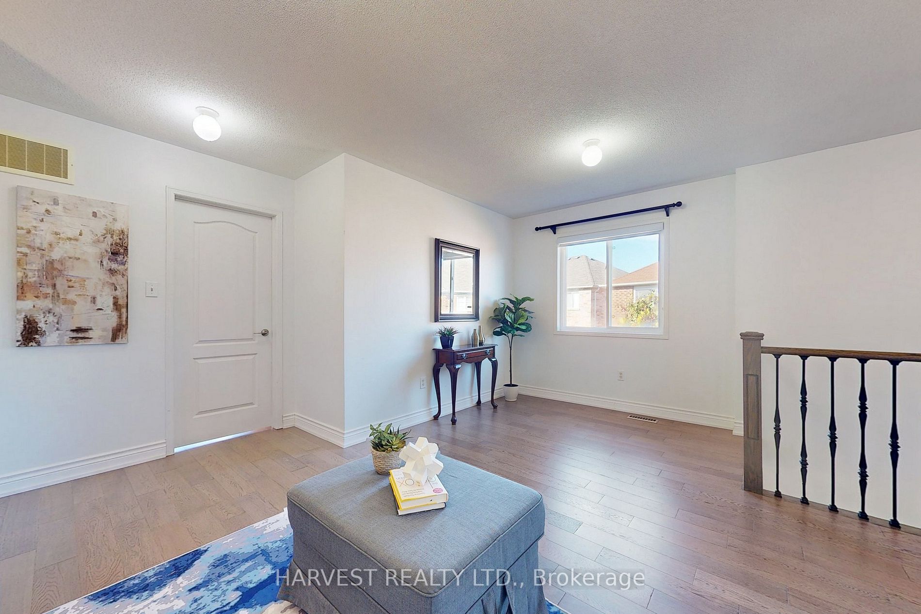 3 Tozer Cres