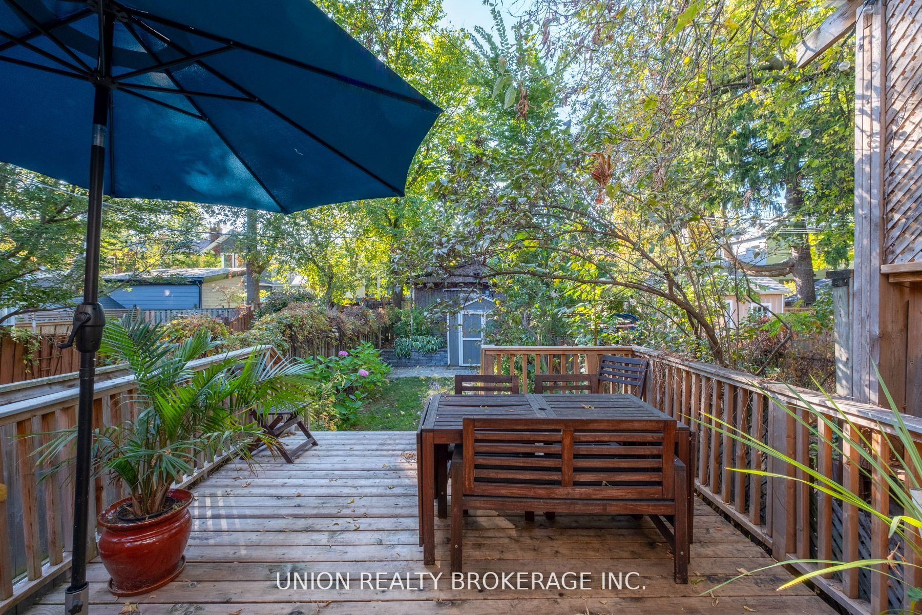 260 Silver Birch Ave