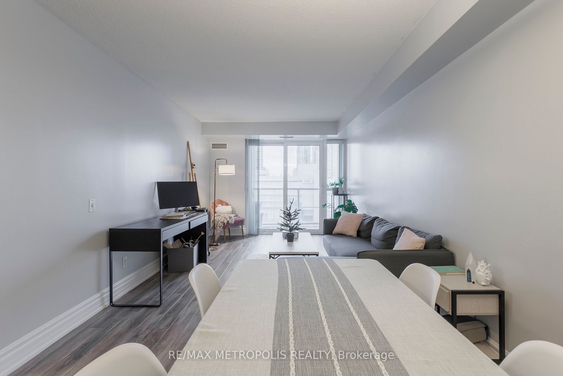 83 Borough Dr, #607