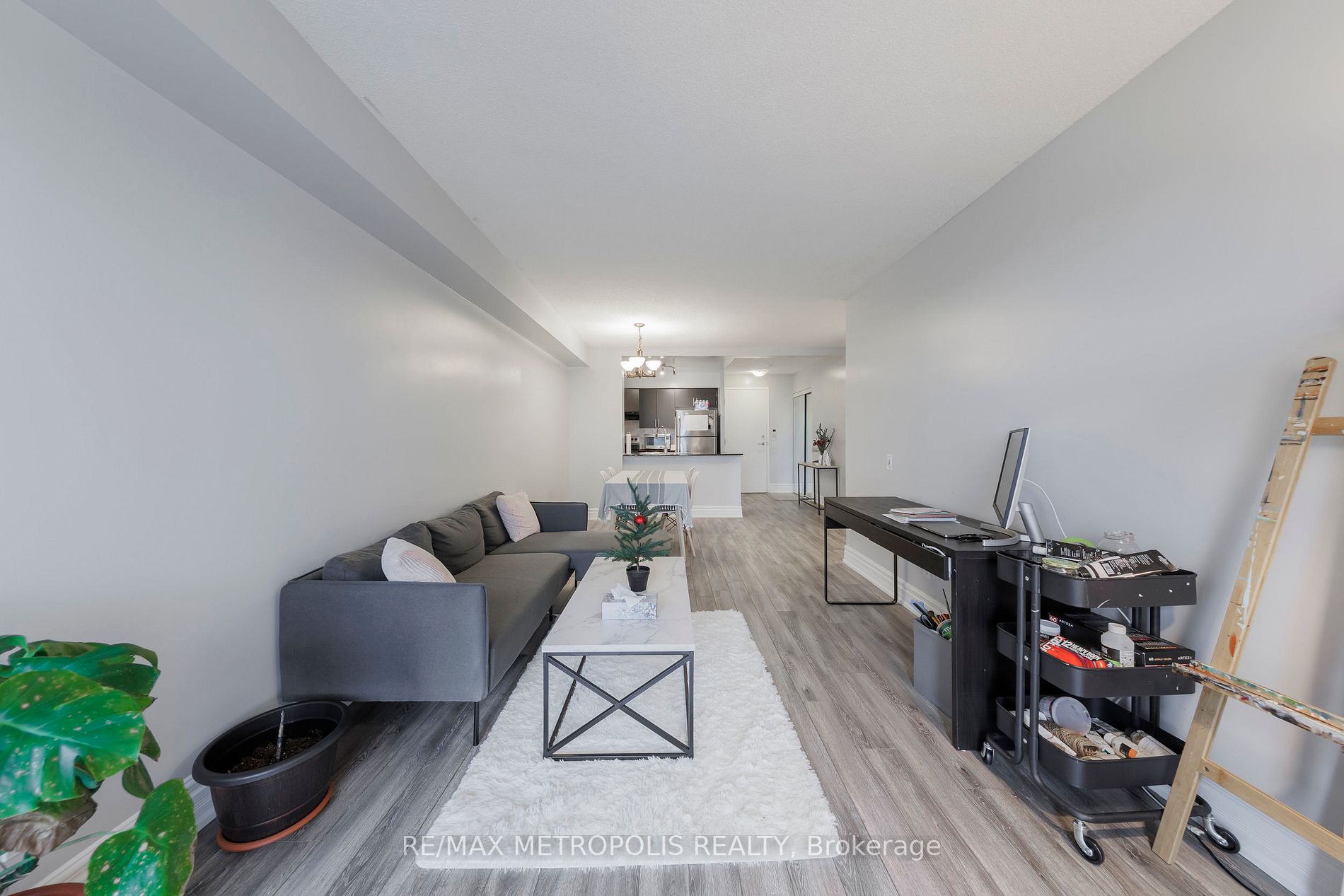 83 Borough Dr, #607