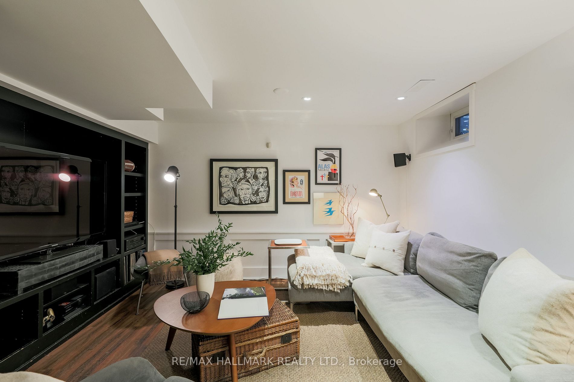 156 Riverdale Ave