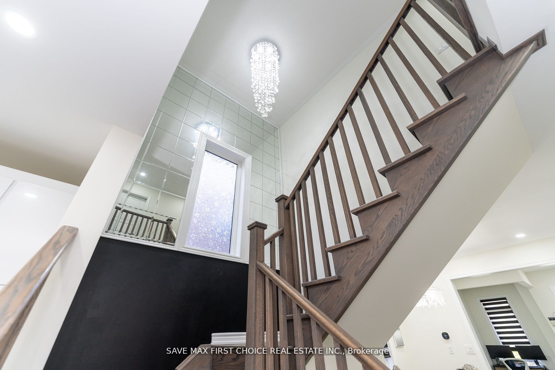 44 Broden Cres