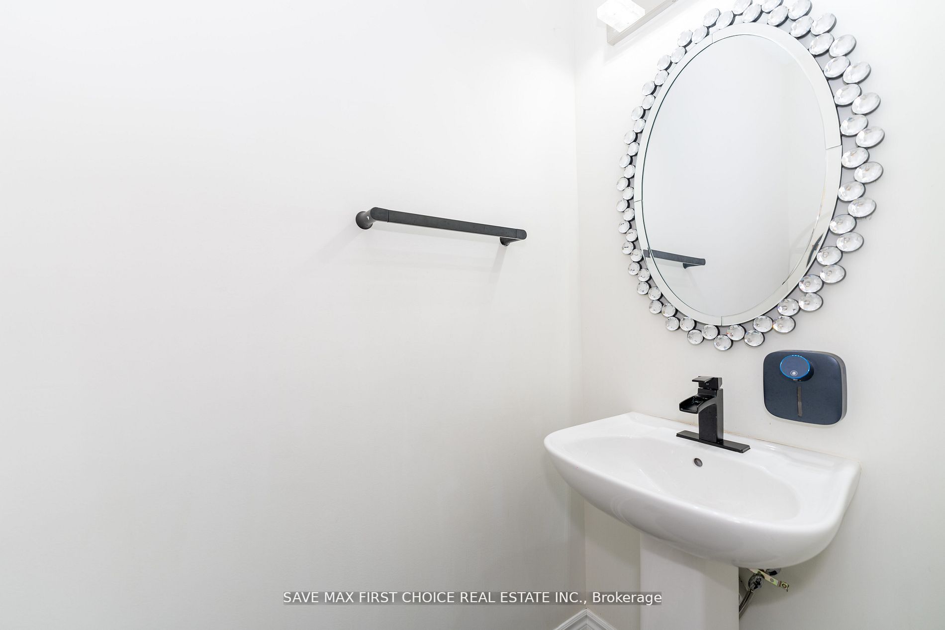44 Broden Cres