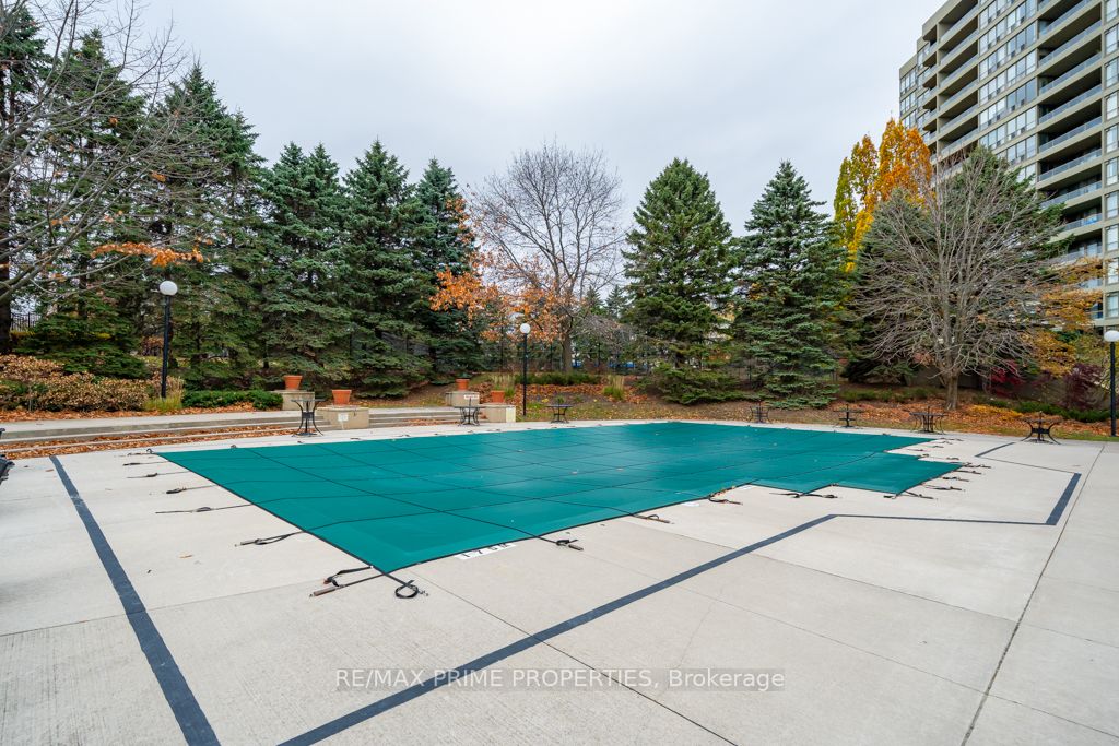 1890 Valley Farm Rd, #310