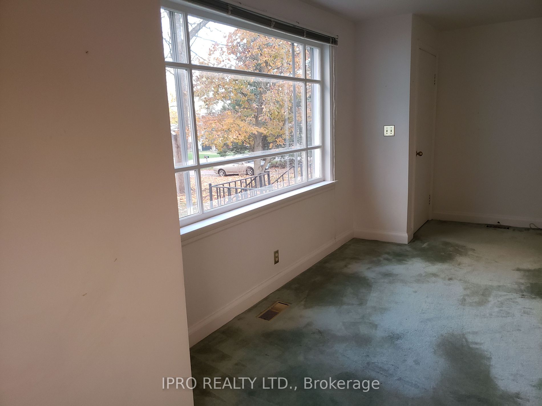 32 Darlington Blvd