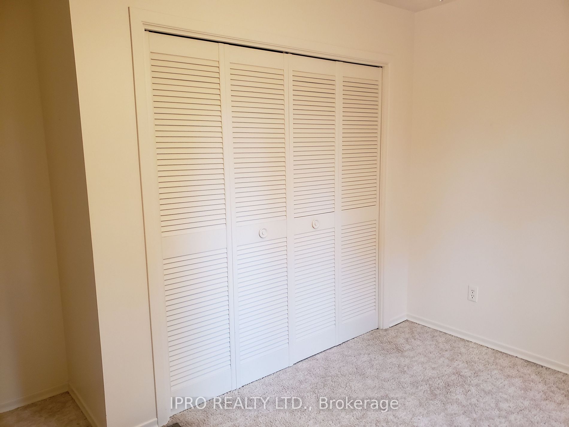 32 Darlington Blvd