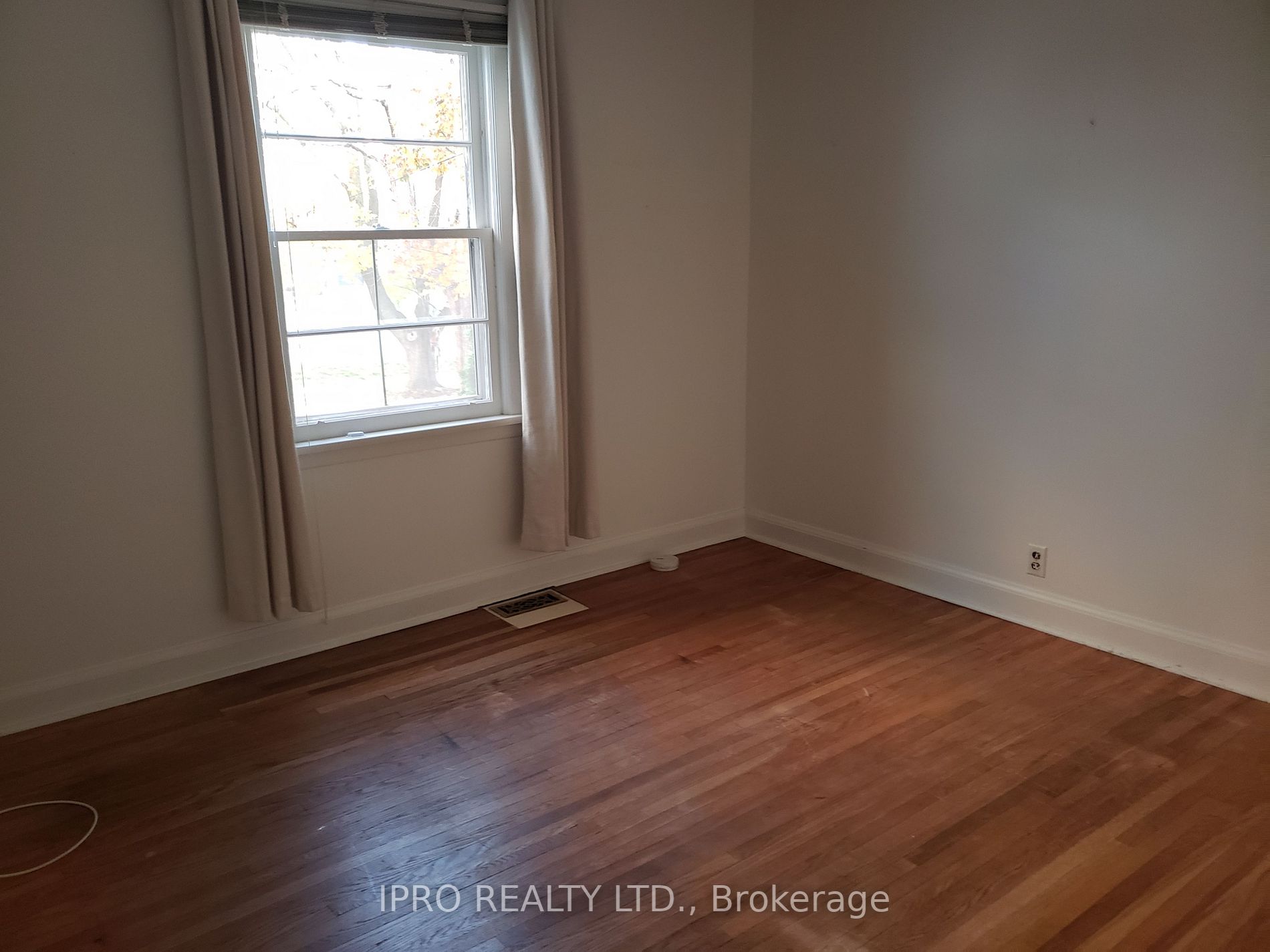 32 Darlington Blvd