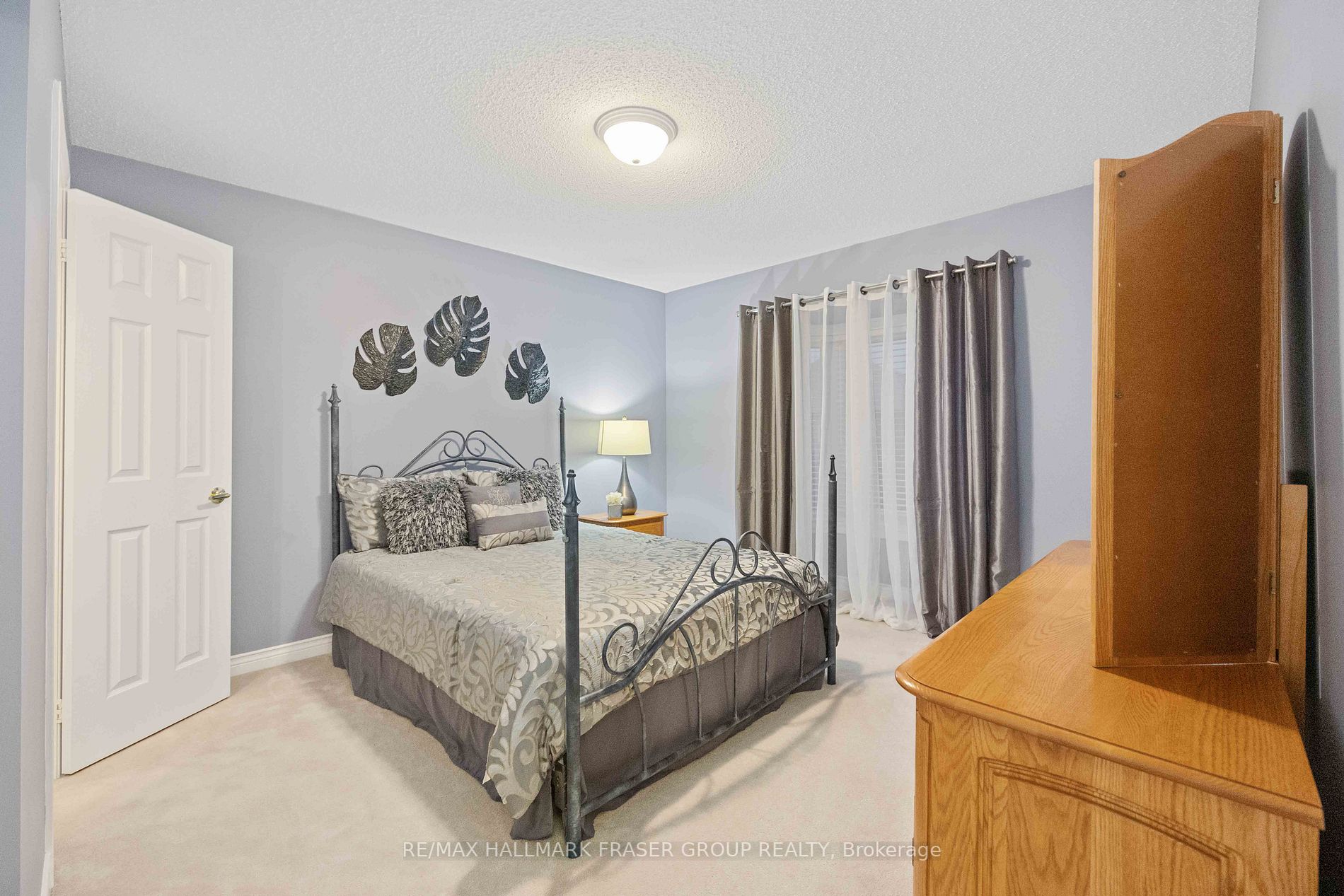 18 Mortimer Cres