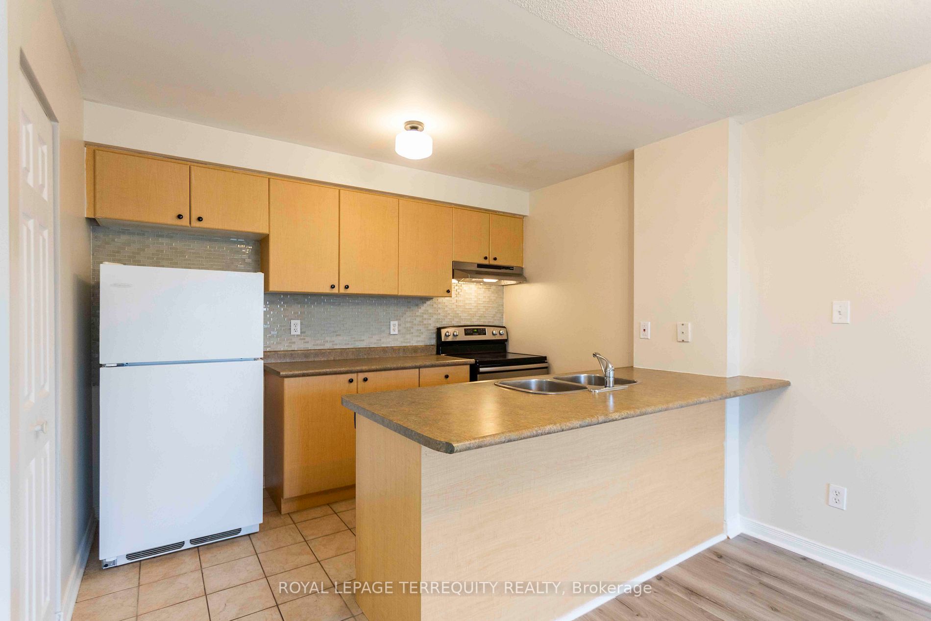 94 Aspen Springs Dr, #211