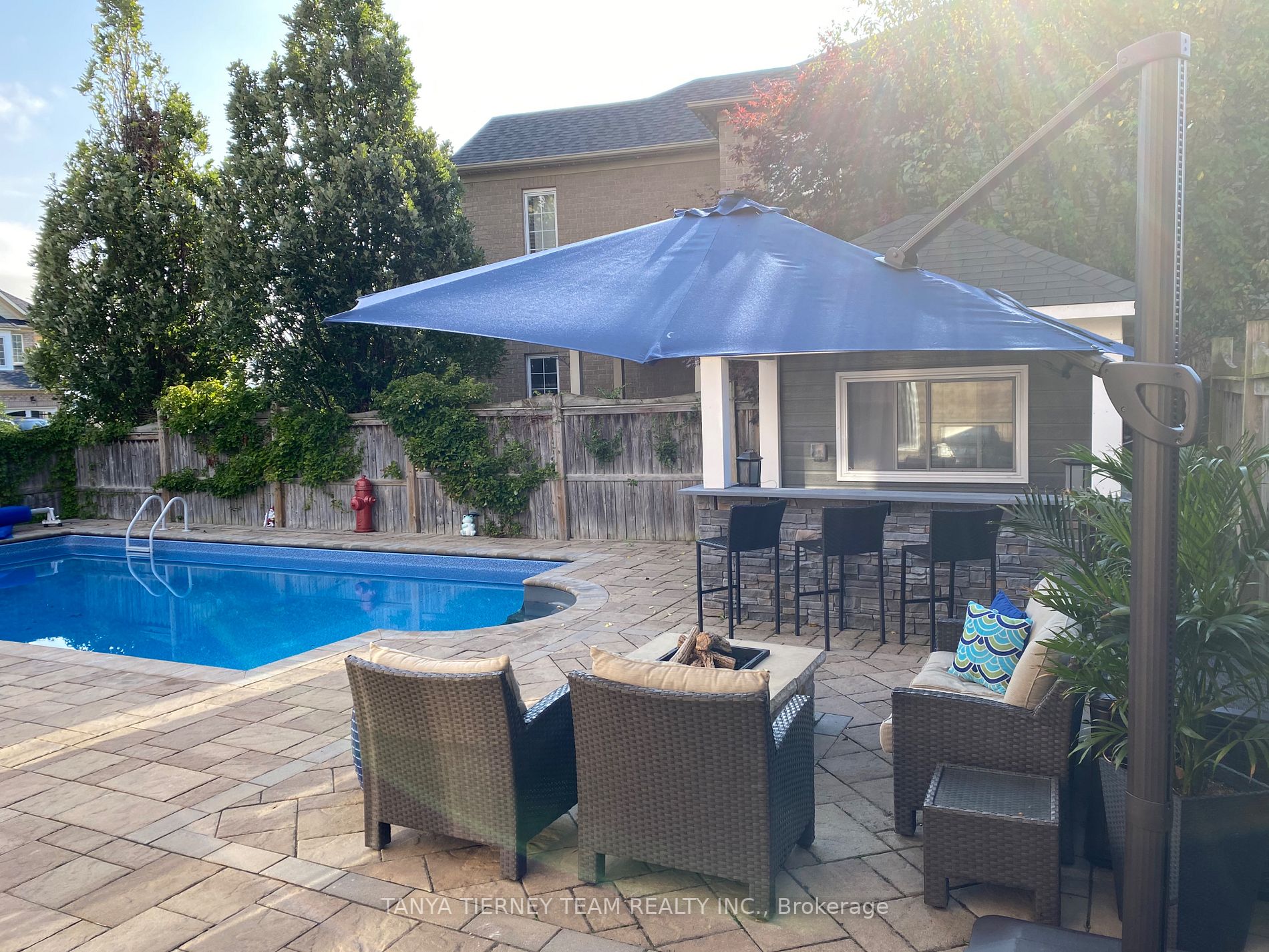 1 Hanlan Crt