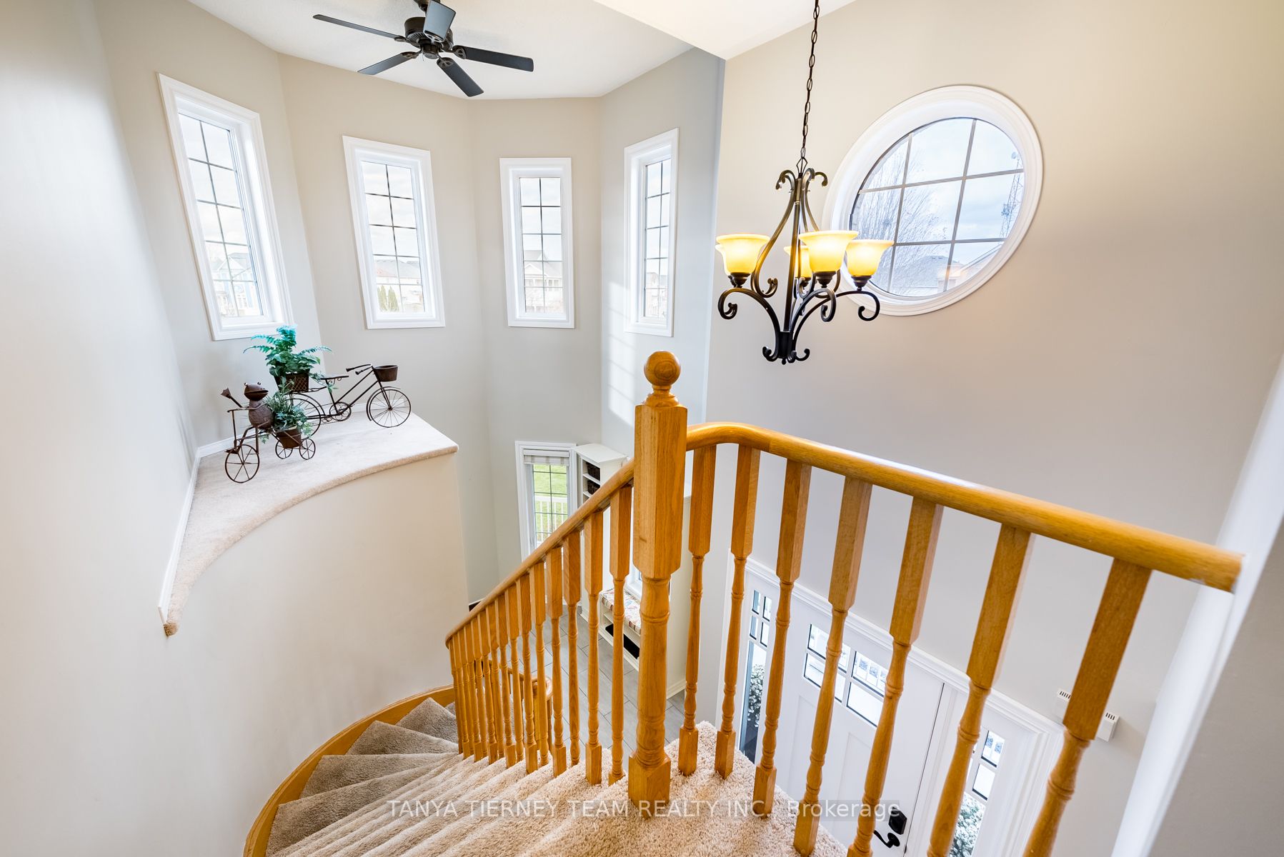 1 Hanlan Crt