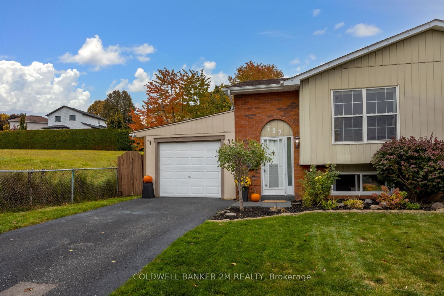 717 Attersley Dr