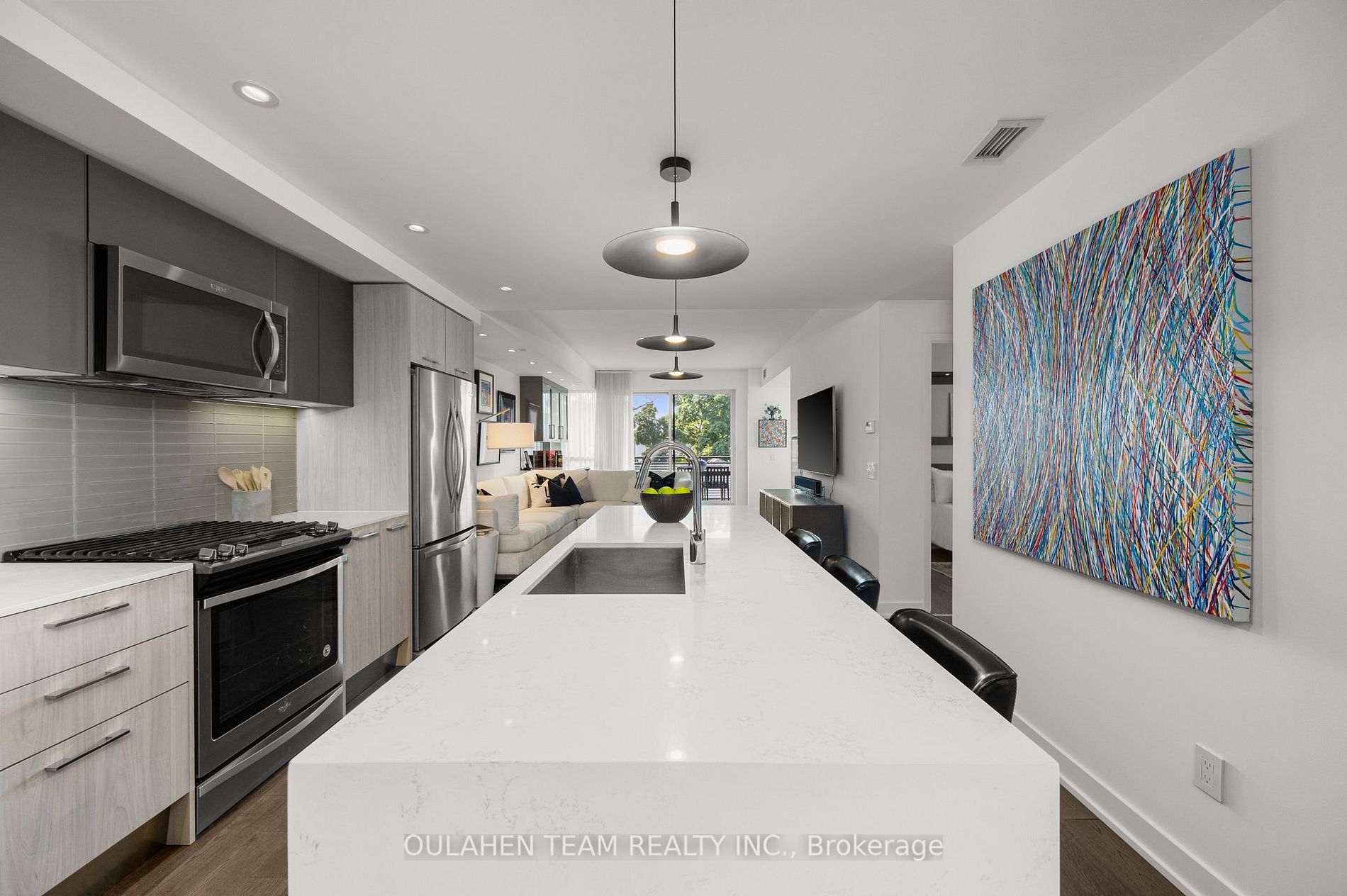 665 Kingston Rd, #302