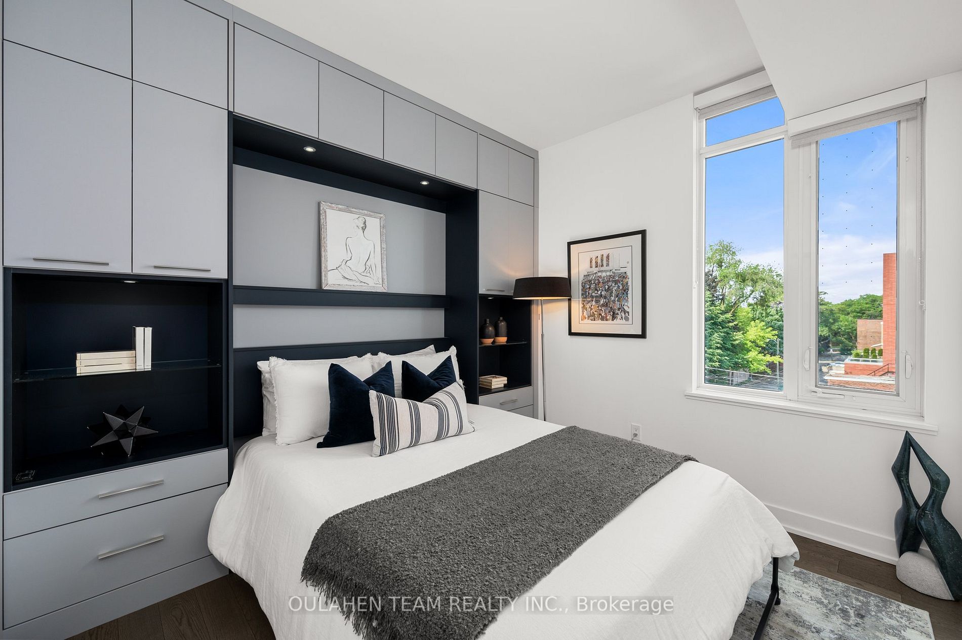 665 Kingston Rd, #302