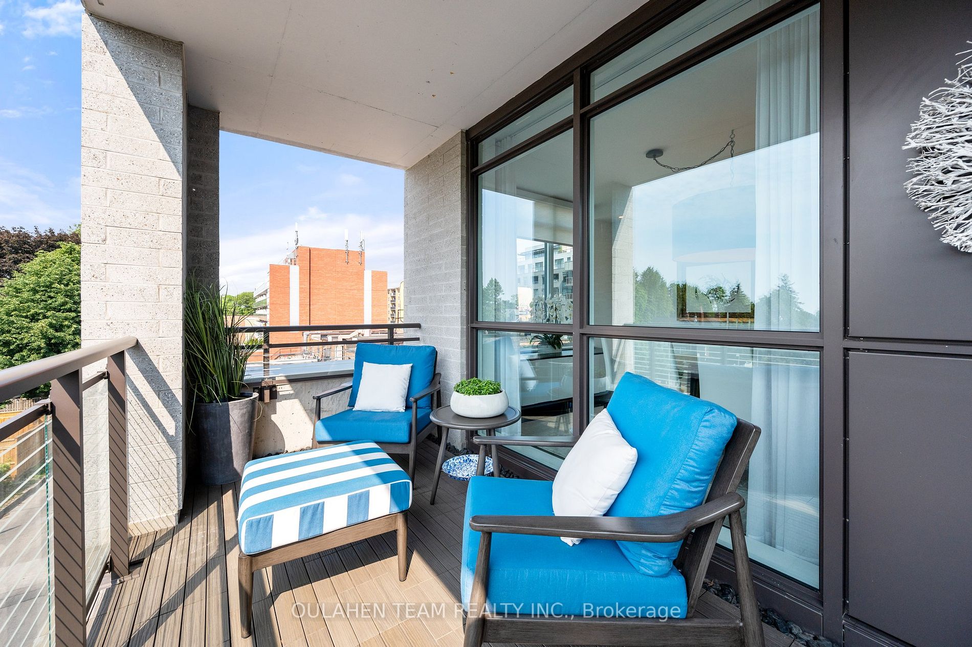 665 Kingston Rd, #302