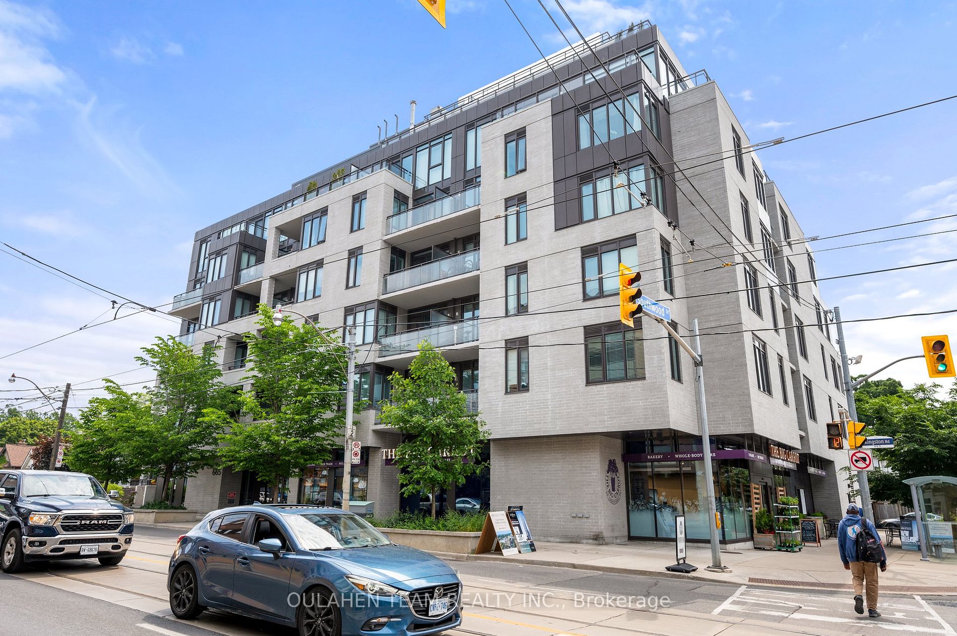 665 Kingston Rd, #302