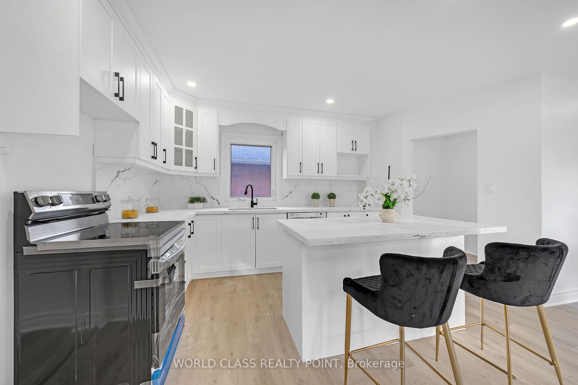 503 Madison Ave