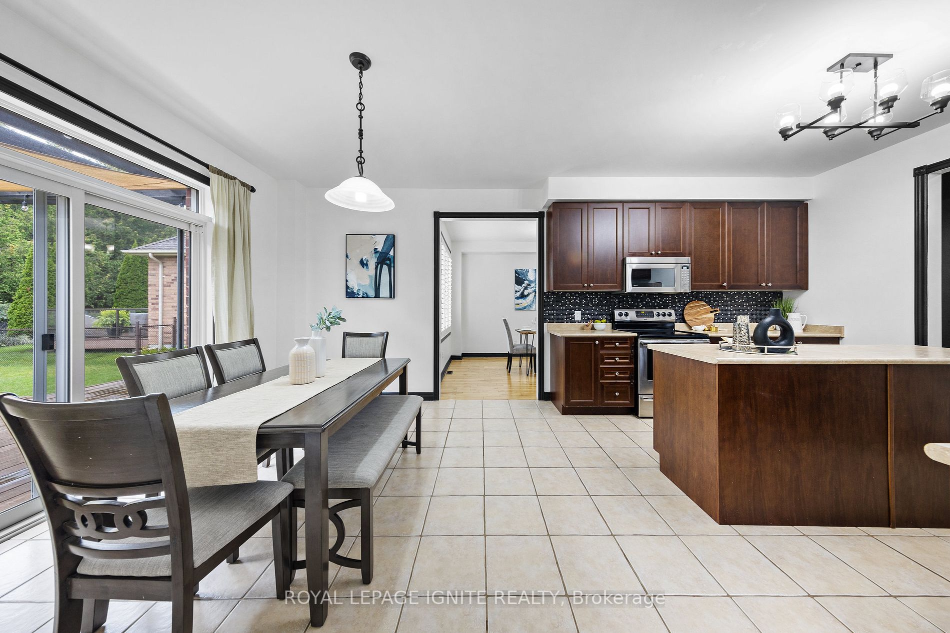 1330 Maddock Dr