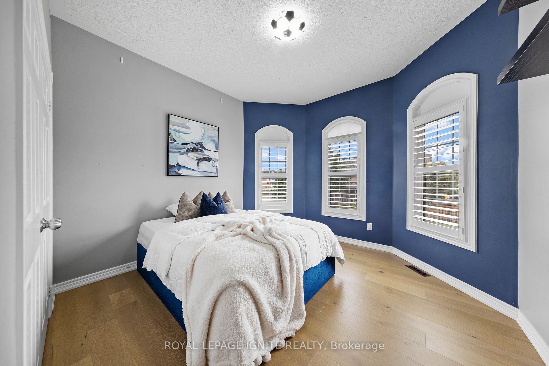 1330 Maddock Dr